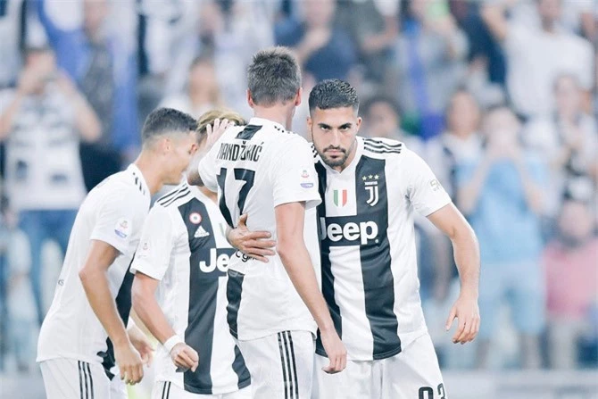 Juve tiếp tục nối dài mạch trận toàn thắng.