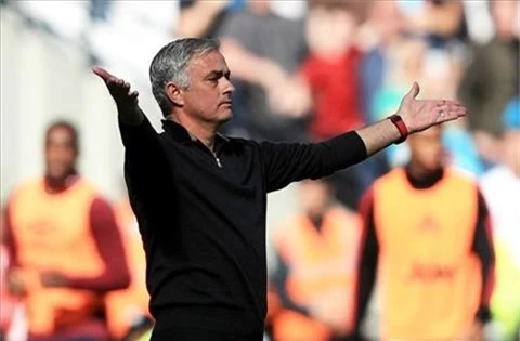 Chốt thời điểm MU sa thải HLV Jose Mourinho hình ảnh