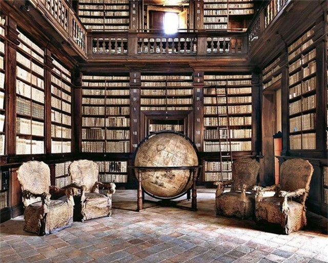 Nhiếp ảnh gia người Ý thực hiện cuộc hành trình đi tìm thư viện đẹp nhất thế giới, và đây là những gì anh ấy ghi lại được - Ảnh 3.