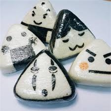 Clip: Cách chế biến "thần tốc" cho món cơm nắm chuẩn vị Nhật Bản