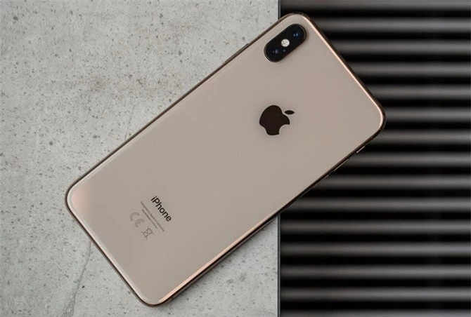 iPhone Xs Max.