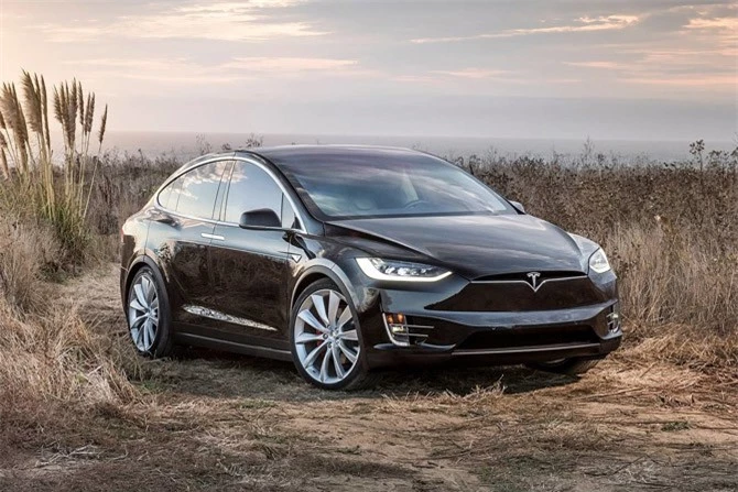 1. Tesla Model X P100D 2018 (giá: 140.000 USD).