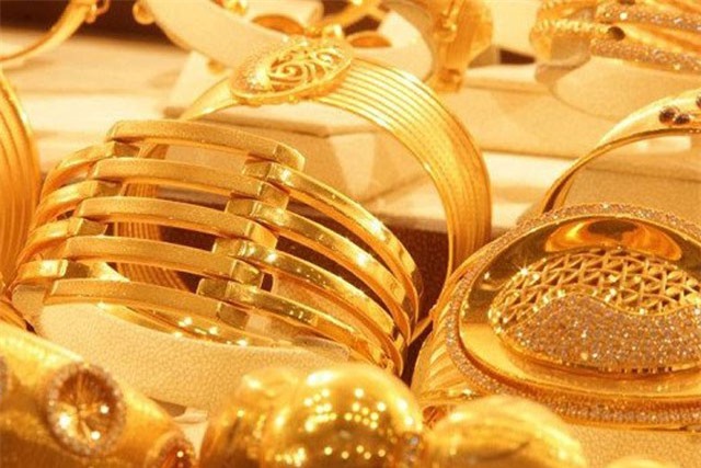 GIÁ VÀNG NGÀY 1/10: USD tăng cao, vàng tiếp tục đi xuống