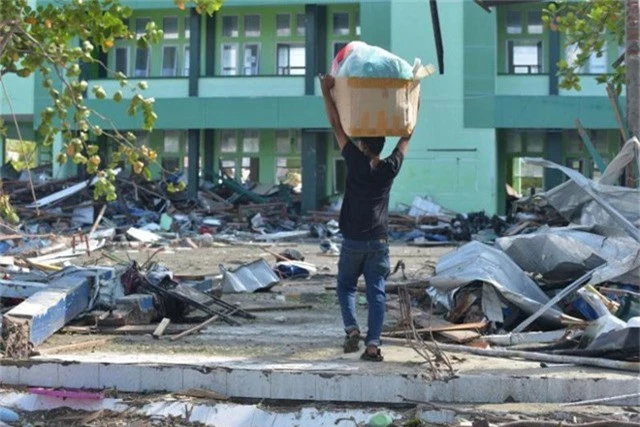 
Hàng triệu người ở Sulawesi cần cứu trợ sau thảm họa kép. (Ảnh: AFP)
