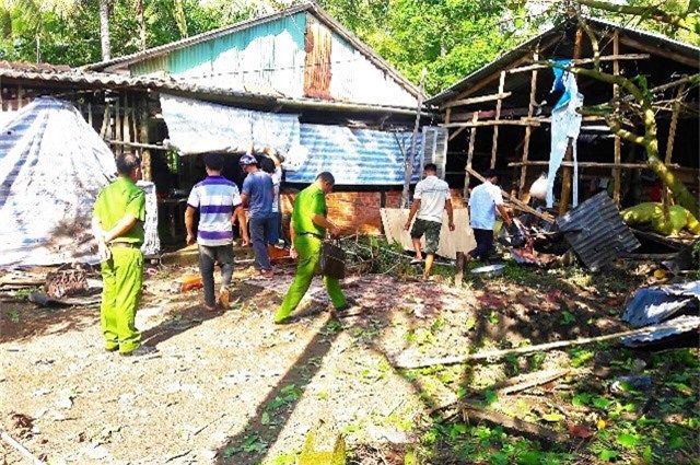 Cà Mau: 3 người tử vong do nổ đầu đạn