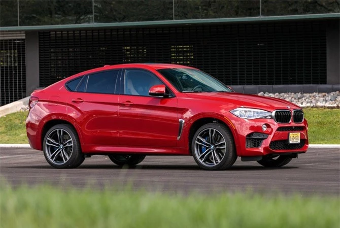 2. BMW X6 M 2018 (giá: 105.100 USD).