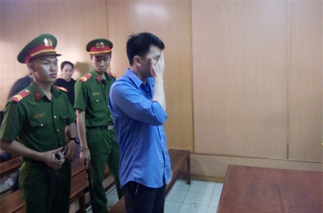 Mâu thuẫn trên chiếu bạc, nam thanh niên đâm chết người