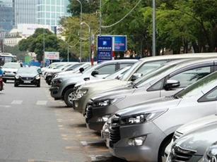 TP.HCM tăng phí giữ xe, xe máy và ô tô tính tiền theo giờ