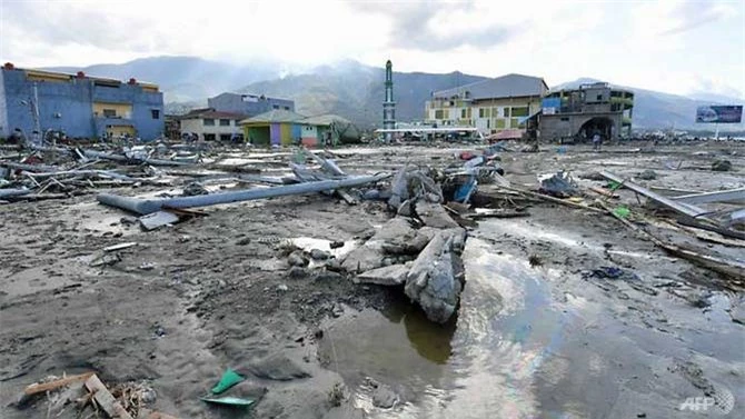 Palu hoang tàn sau vụ động đất kinh hoàng hôm 28/9/2018. (Ảnh: AFP)