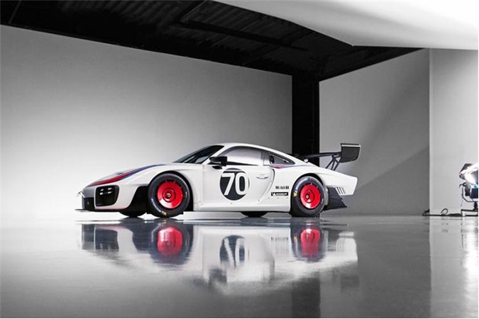 Siêu xe Porsche 935 sản xuất 77 chiếc, giá 18,9 tỷ đồng