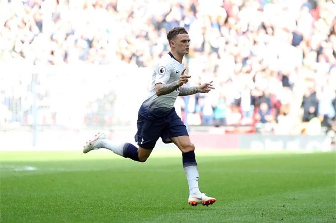 Hậu vệ phải: Kieran Trippier (Tottenham).