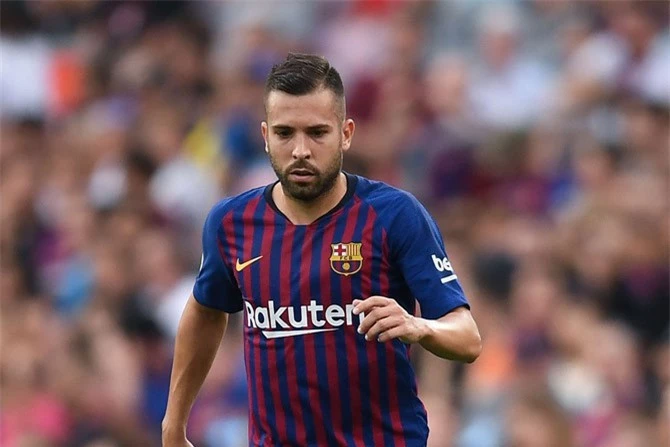 Hậu vệ trái: Jordi Alba (Barcelona).