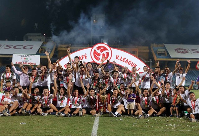 Chùm ảnh: Hà Nội FC nhận cúp vô địch V.League 2018