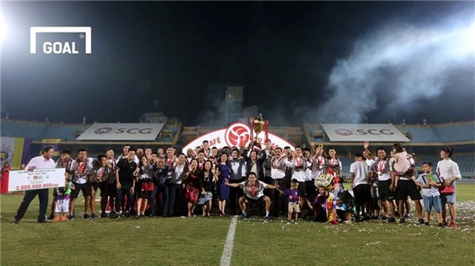 Hà Nội FC nhận cúp vô địch V.League 2018 2/10