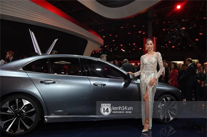 Hoàng Thùy diện váy lộng lẫy, Quang Đại điển trai tại sự kiện ra mắt xe của VINFAST tại Paris Motor Show - Ảnh 7.