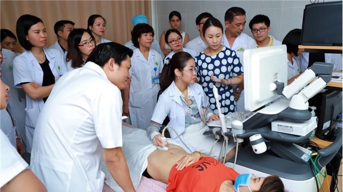 Bác sĩ Đinh Thúy Linh - Phó giám đốc Trung tâm chẩn đoán và sàng lọc trước sinh, Bệnh viện Phụ sản Hà Nội.