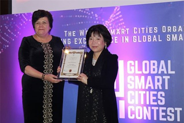 Người Việt Nam đầu tiên nhận giải thưởng về “Quốc gia thông minh”