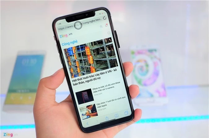 iPhone Xs vua ve, hang nhai da ban day tai Viet Nam hinh anh 2