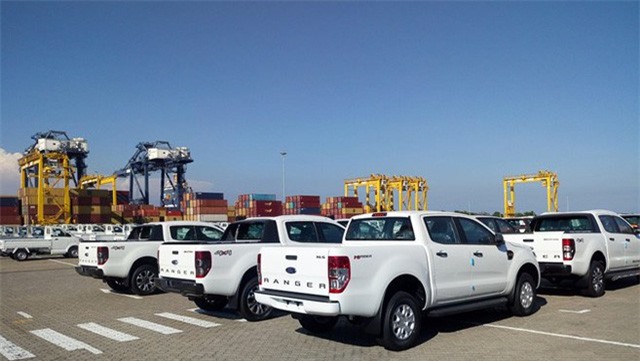 Doanh số xe bán tải sụt giảm: Hết thời bị "hất cẳng" hay bị đe nẹt thuế phí?