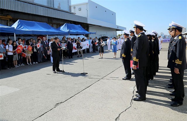 Chiến hạm Trần Hưng Đạo thăm thành phố Sakai - Nhật Bản