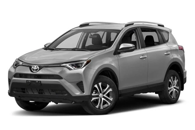 4. Toyota RAV4 (doanh số: 37.440 chiếc).