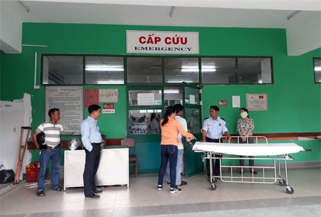 Đang ngồi trực, nữ nhân viên y tế bị hành hung ở Đà Nẵng