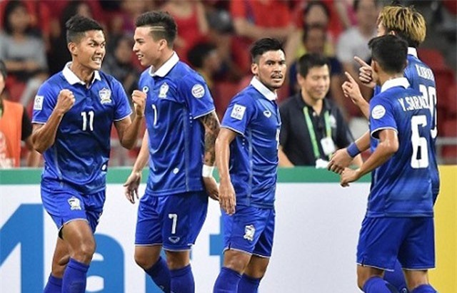 Thái Lan trảm 12 trụ cột, triệu tập nhiều 'Tây' trước AFF Cup