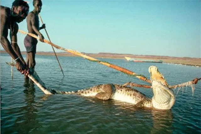 Bí ẩn bộ tộc ít người nhất thế giới, sống như thời nguyên thủy