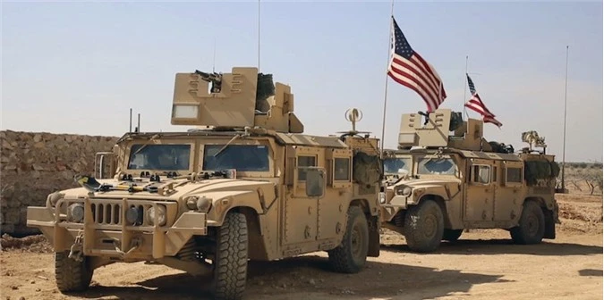 IS nhắm vào đoàn xe quân sự của Mỹ và SDF để tấn công bom xe