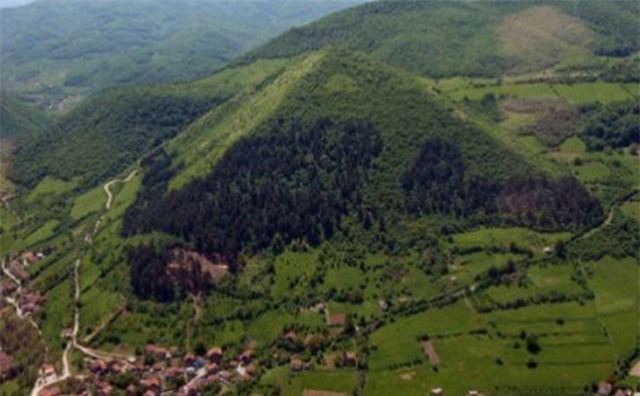 Những kim tự tháp bí ẩn của Trung Quốc còn tồn tại tới ngày nay