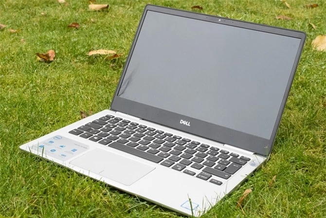 =3. Dell Inspiron 13 7370 (điểm số: 8,6/10).