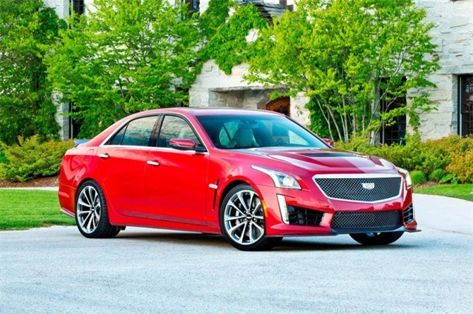 =7. Cadillac CTS-V 2018 (điểm số 5,7/10).