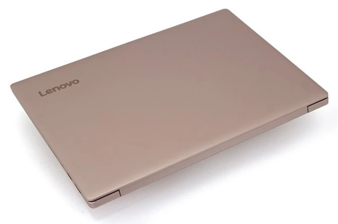 =9. Lenovo Ideapad 720S-13ARR (điểm số: 8,2/10).