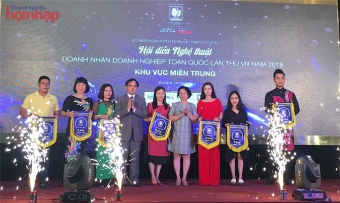 Hội diễn nghệ thuật Doanh nhân - Doanh nghiệp toàn quốc lần thứ VIII năm 2018” khu vực miền Trung. (Ảnh: DNHN) 