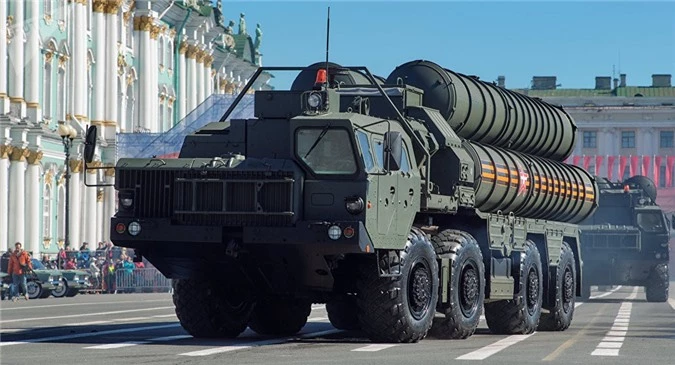 Tổ hợp tên lửa S-400 của Nga. 