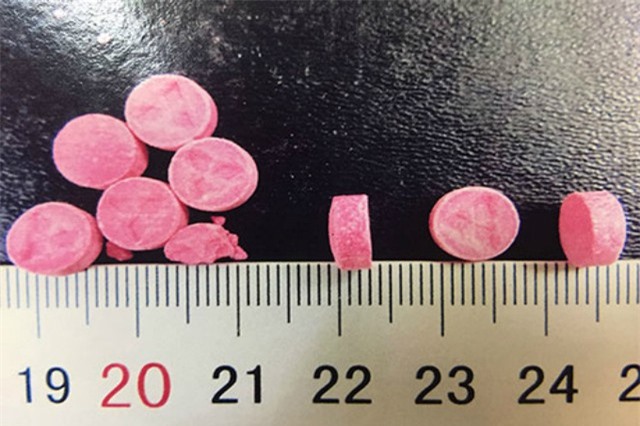 Phát hiện chất ma túy mới pha vào trà sữa, đồ uống có ga