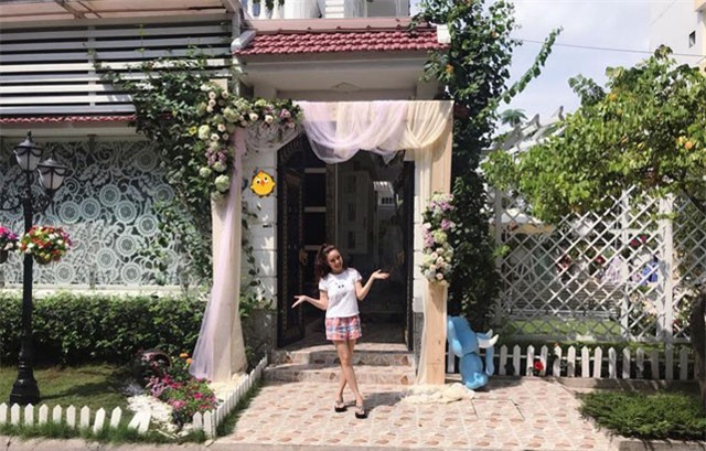 Cuộc sống của Vy Oanh và chồng đại gia trong biệt thự triệu đô ở Sài Gòn