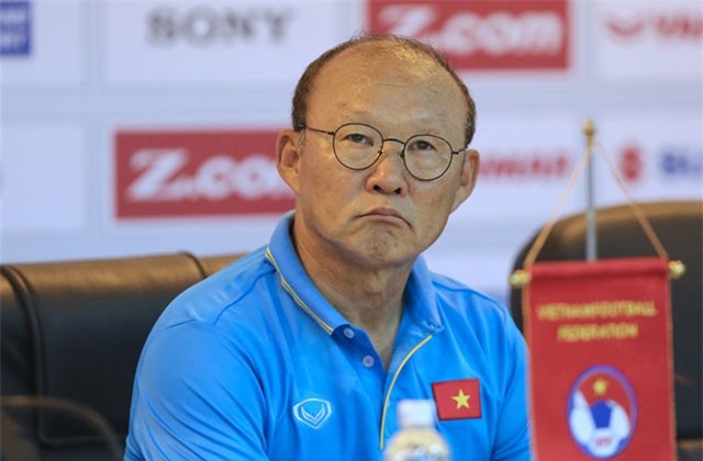 Thầy Park và canh bạc AFF Cup: Đàm phán hợp đồng với VFF!