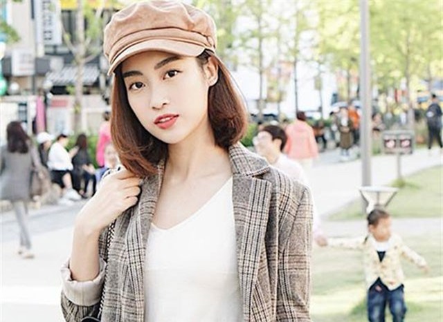 Hoa Hậu Đỗ Mỹ Linh lại "gây sốt" với ảnh xinh đẹp, fan khen chưa 18 tuổi