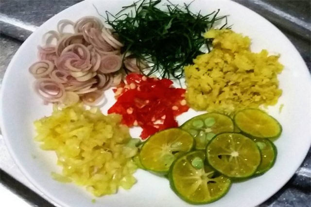 Tuyệt chiêu luộc ốc và pha nước chấm ngon xuýt xoa