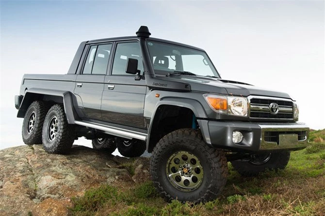 12. Multi Drive Technology Toyota Land Cruiser 6x6.