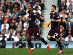 Clip: Lacazette-Aubamayeng cùng lập cú đúp, Arsenal thắng ‘hủy diệt’