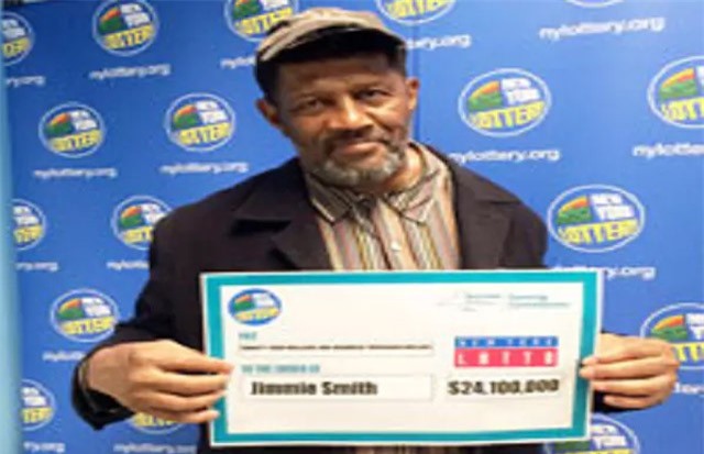 Suýt mất 24 triệu USD vì bỏ quên vé số độc đắc