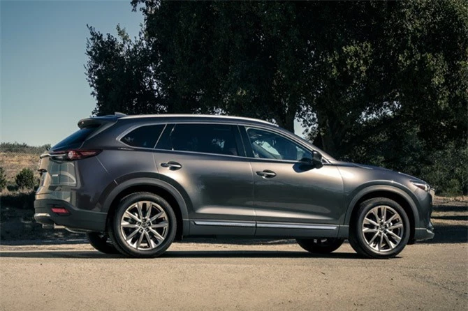 8. Mazda CX-9 2019 (giá khởi điểm: 32.280 USD).