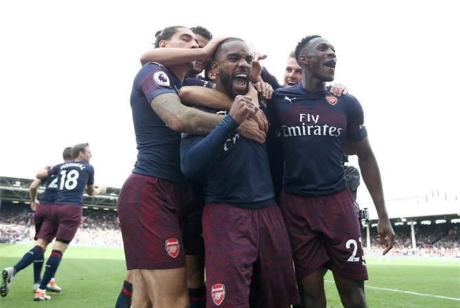 Arsenal dễ dàng hạ Fulham.