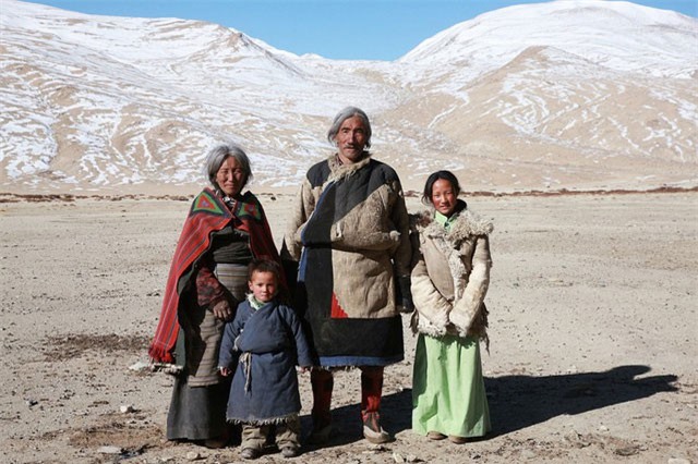 Khám phá nơi con người sống không dùng tiền và cách xa công nghệ