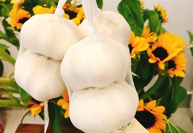 Nhà giàu Việt đua nhau săn lùng loại tỏi có giá 100.000 đồng/củ