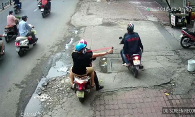 Nh&#x1EEF;ng th&#x1EE7; &#x111;o&#x1EA1;n kinh ho&#xE0;ng c&#x1EE7;a c&#xE1;c d&#x1ECB;ch v&#x1EE5; &#x111;&#xF2;i n&#x1EE3; thu&#xEA; (k&#x1EF3; 1)