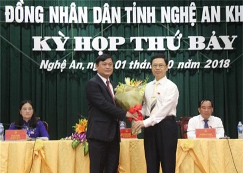 Thủ tướng phê chuẩn tân chủ tịch tỉnh Nghệ An 42 tuổi - 1