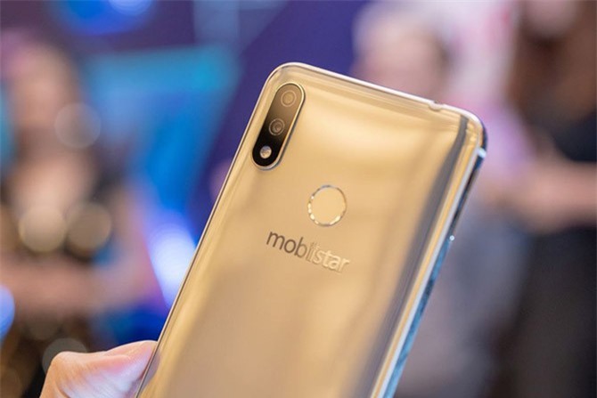 Bảng giá điện thoại Mobiistar, Philips tháng 10/2018: Xáo trộn mạnh